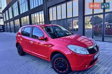 Хетчбек Dacia Sandero 2009 в Полтаві