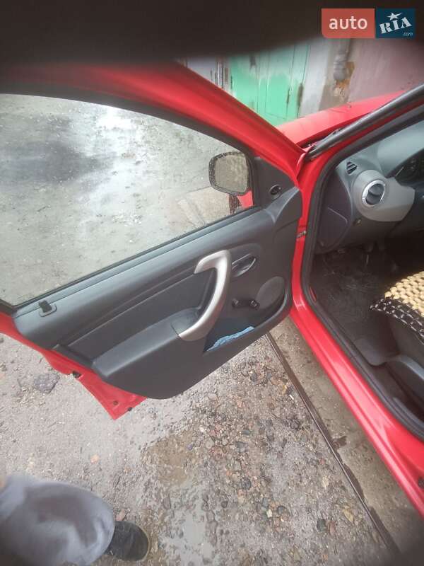 Хетчбек Dacia Sandero 2009 в Миколаєві фото 3 Хетчбек Dacia Sandero 2009 в Миколаєві