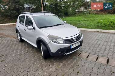 Хетчбек Dacia Sandero 2011 в Чернівцях