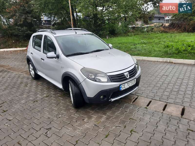 Dacia Sandero 2011