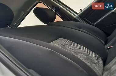 Хэтчбек Dacia Sandero 2009 в 