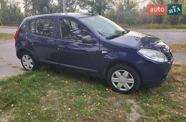 Хэтчбек Dacia Sandero 2009 в Кременчуге