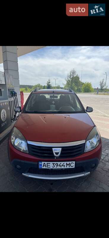 Хетчбек Dacia Sandero 2010 в Львові