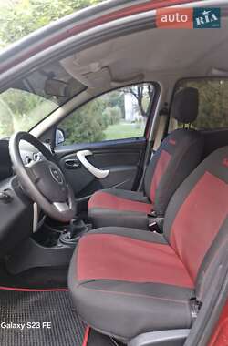 Хэтчбек Dacia Sandero 2012 в Тернополе