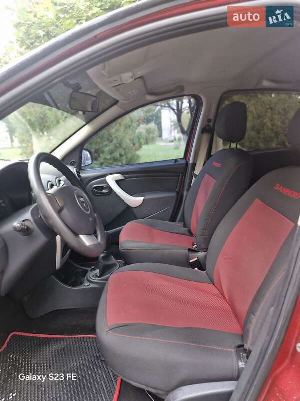 Хэтчбек Dacia Sandero 2012 в Тернополе
