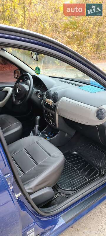 Хетчбек Dacia Sandero 2008 в Сумах фото 9 Хетчбек Dacia Sandero 2008 в Сумах