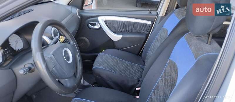 Хэтчбек Dacia Sandero 2008 в Запорожье фото 5 Хэтчбек Dacia Sandero 2008 в Запорожье