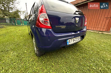 Хэтчбек Dacia Sandero 2009 в Коломые