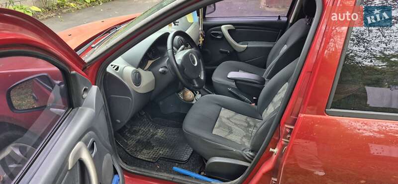 Хэтчбек Dacia Sandero 2008 в Ровно фото 3 Хэтчбек Dacia Sandero 2008 в Ровно