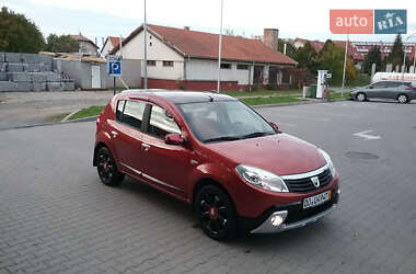 Хэтчбек Dacia Sandero 2009 в Ужгороде