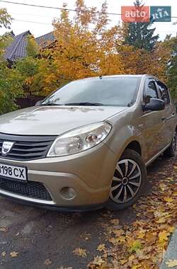 Dacia Sandero 2009