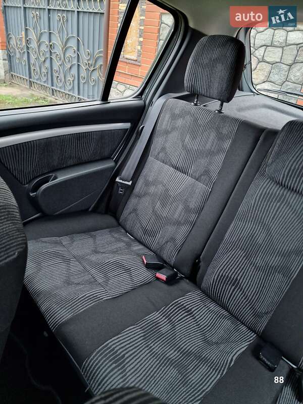 Внедорожник / Кроссовер Dacia Sandero 2009 в Полтаве