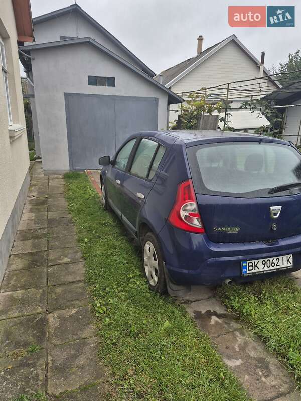 Хетчбек Dacia Sandero 2009 в Дубні фото 3 Хетчбек Dacia Sandero 2009 в Дубні