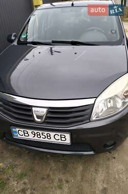 Хетчбек Dacia Sandero 2008 в Чернігові
