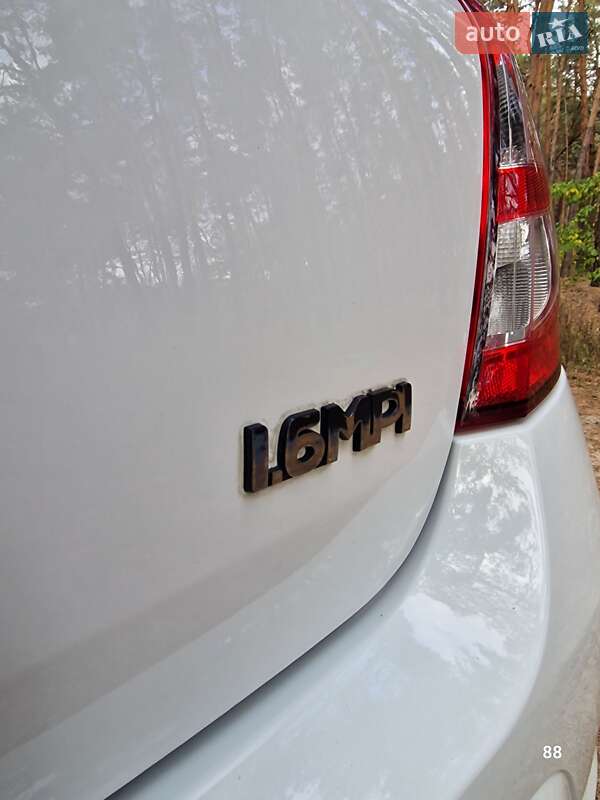 Хэтчбек Dacia Sandero 2009 в Полтаве