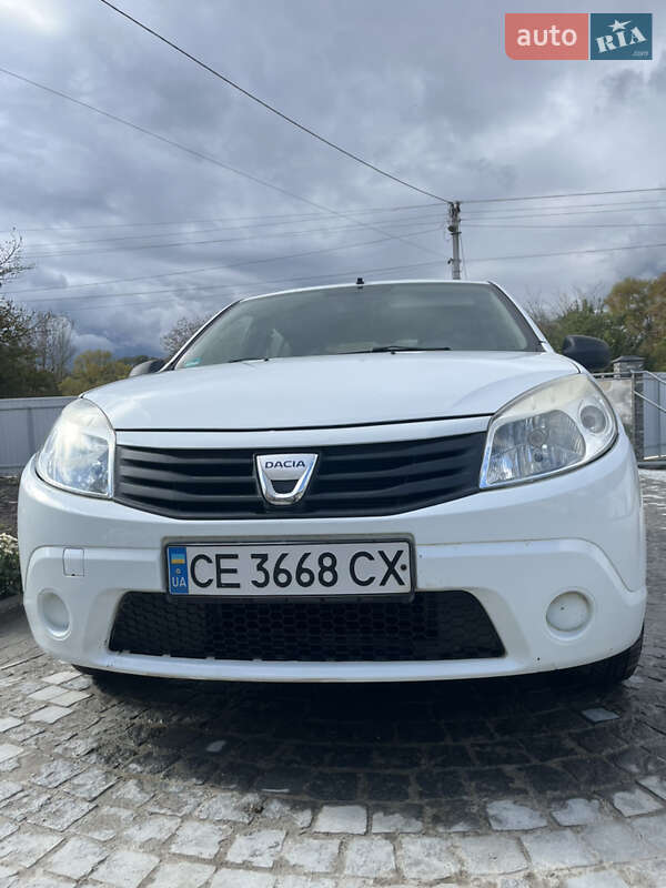 Хетчбек Dacia Sandero 2009 в Кіцмані