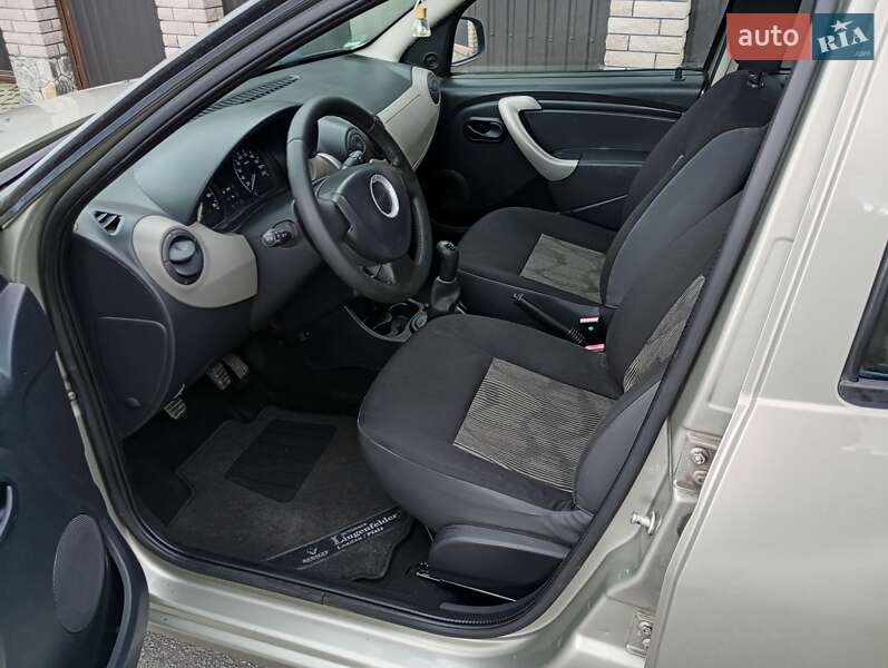 Хэтчбек Dacia Sandero 2009 в Калиновке фото 18 Хэтчбек Dacia Sandero 2009 в Калиновке