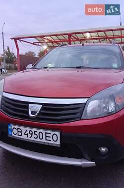 Хэтчбек Dacia Sandero 2011 в Чернигове