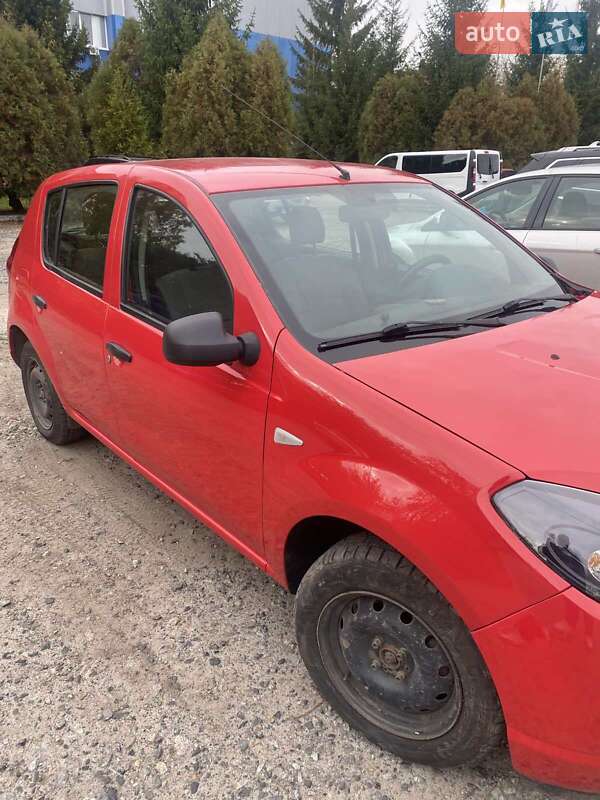 Хетчбек Dacia Sandero 2010 в Сумах фото 2 Хетчбек Dacia Sandero 2010 в Сумах