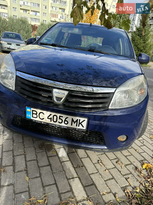 Хэтчбек Dacia Sandero 2009 в Львове
