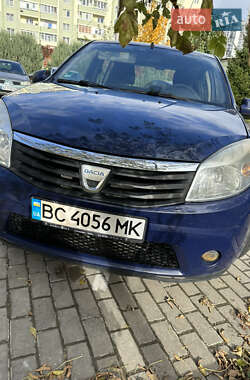 Хэтчбек Dacia Sandero 2009 в 