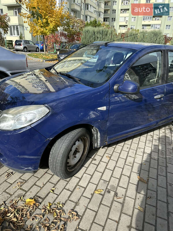 Хэтчбек Dacia Sandero 2009 в Львове