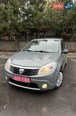 Хетчбек Dacia Sandero 2008 в Вінниці