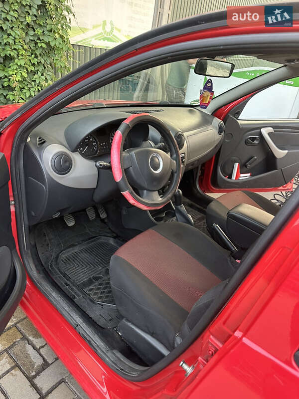 Хетчбек Dacia Sandero 2009 в Хмельницькому