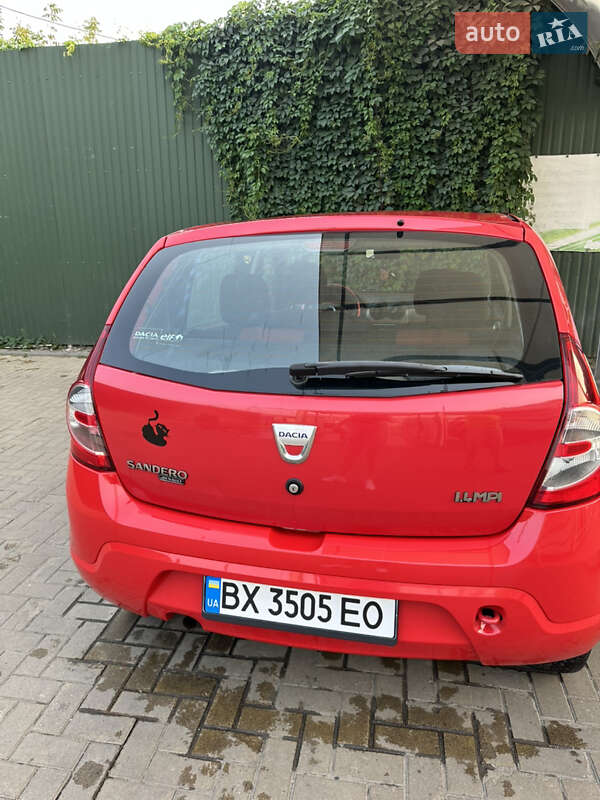 Хетчбек Dacia Sandero 2009 в Хмельницькому