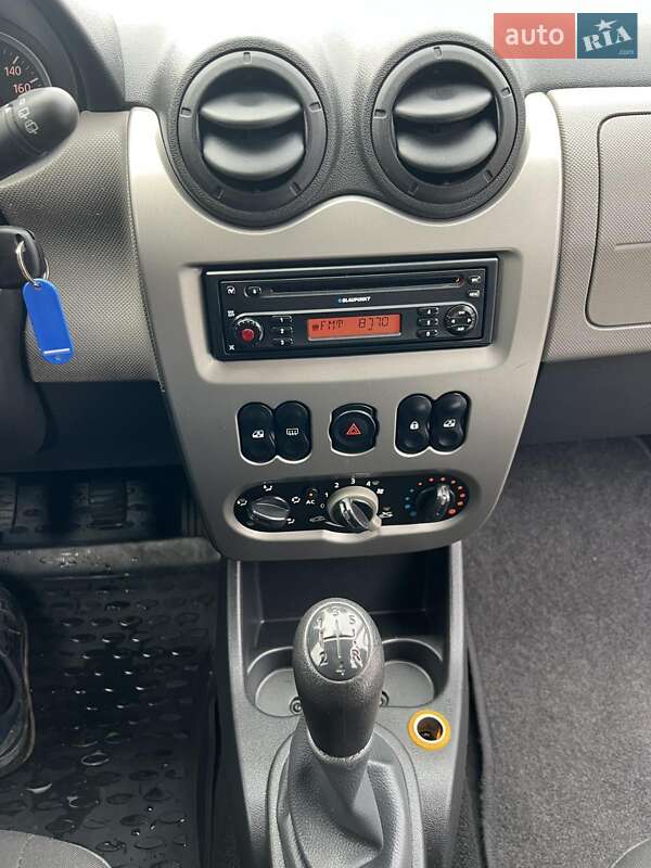 Хетчбек Dacia Sandero 2009 в Сумах фото 18 Хетчбек Dacia Sandero 2009 в Сумах