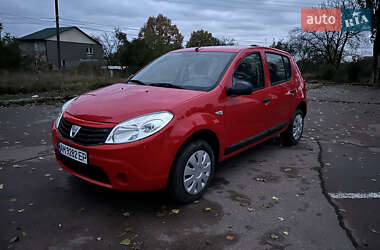 Хэтчбек Dacia Sandero 2009 в Коростене