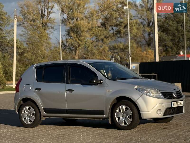Хэтчбек Dacia Sandero 2009 в Кагарлыке фото 18 Хэтчбек Dacia Sandero 2009 в Кагарлыке