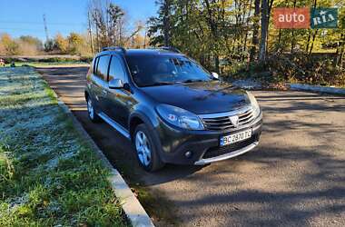 Хэтчбек Dacia Sandero 2011 в Стрые