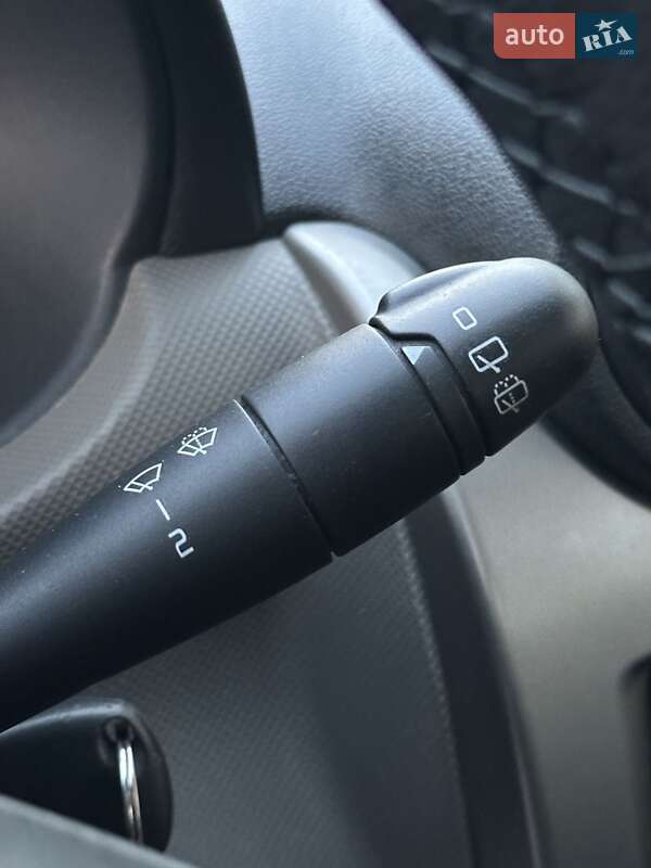 Хэтчбек Dacia Sandero 2009 в Любешове