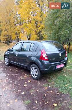 Хэтчбек Dacia Sandero 2008 в Конотопе Хэтчбек Dacia Sandero 2008 в Конотопе