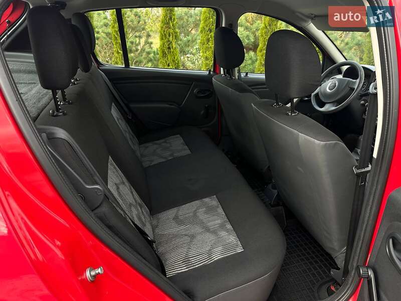 Хэтчбек Dacia Sandero 2009 в Луцке фото 15 Хэтчбек Dacia Sandero 2009 в Луцке
