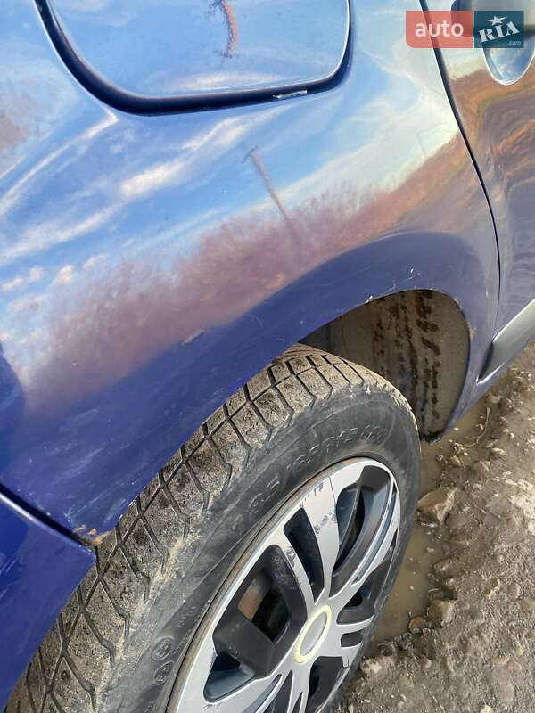 Хэтчбек Dacia Sandero 2009 в Ивано-Франковске фото 14 Хэтчбек Dacia Sandero 2009 в Ивано-Франковске