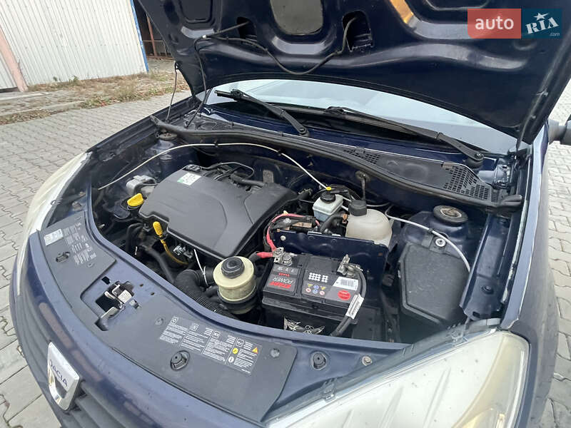 Хетчбек Dacia Sandero 2010 в Луцьку