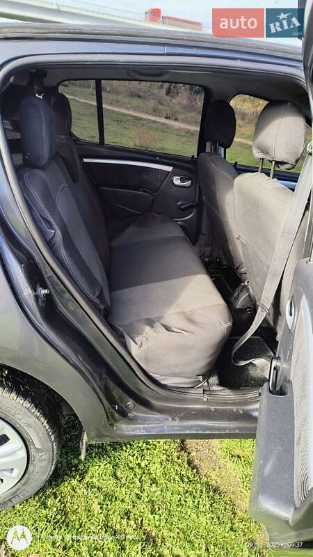 Хэтчбек Dacia Sandero 2011 в Вознесенске