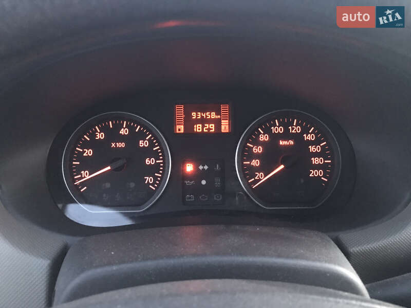 Хэтчбек Dacia Sandero 2009 в Львове фото 8 Хэтчбек Dacia Sandero 2009 в Львове