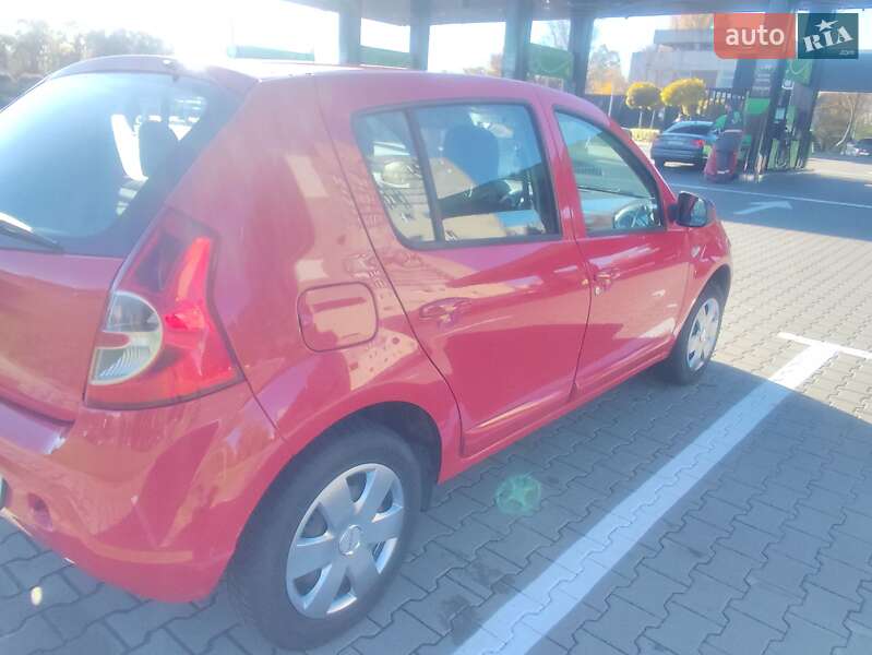 Хэтчбек Dacia Sandero 2011 в Черкассах фото 3 Хэтчбек Dacia Sandero 2011 в Черкассах