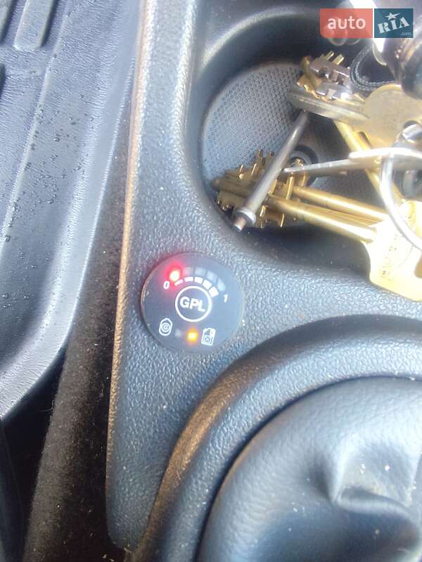 Хэтчбек Dacia Sandero 2011 в Черкассах фото 8 Хэтчбек Dacia Sandero 2011 в Черкассах