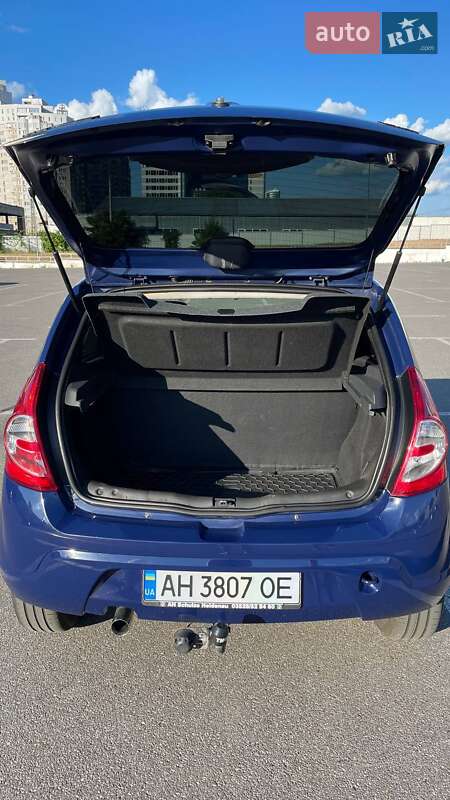Хэтчбек Dacia Sandero 2009 в Киеве фото 11 Хэтчбек Dacia Sandero 2009 в Киеве