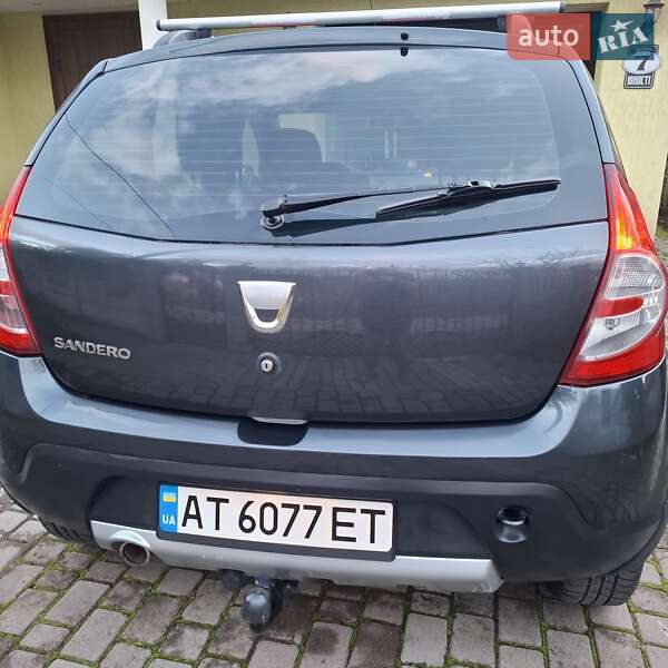 Хетчбек Dacia Sandero 2011 в Івано-Франківську