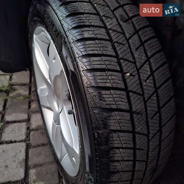 Хетчбек Dacia Sandero 2011 в Івано-Франківську