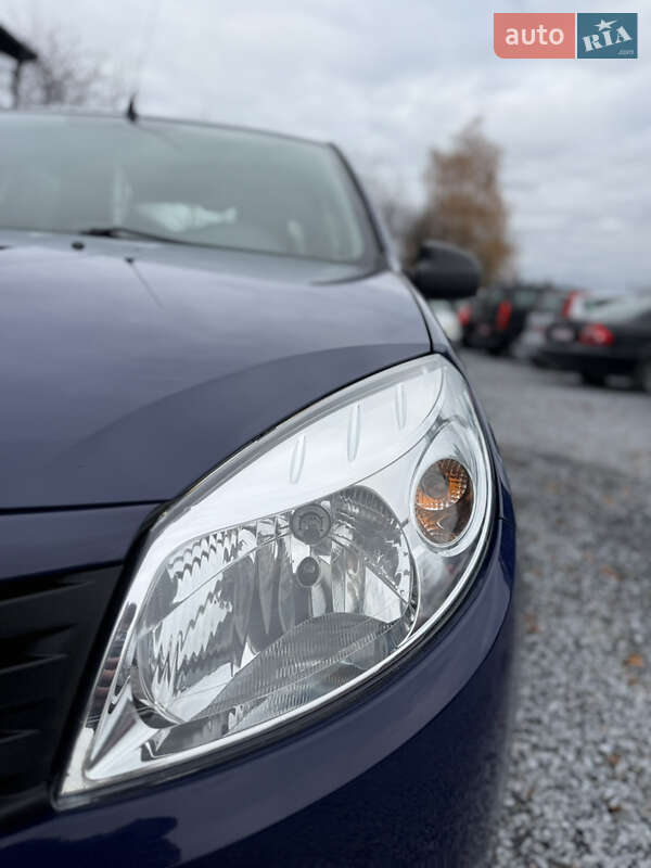 Хетчбек Dacia Sandero 2009 в Луцьку фото 32 Хетчбек Dacia Sandero 2009 в Луцьку