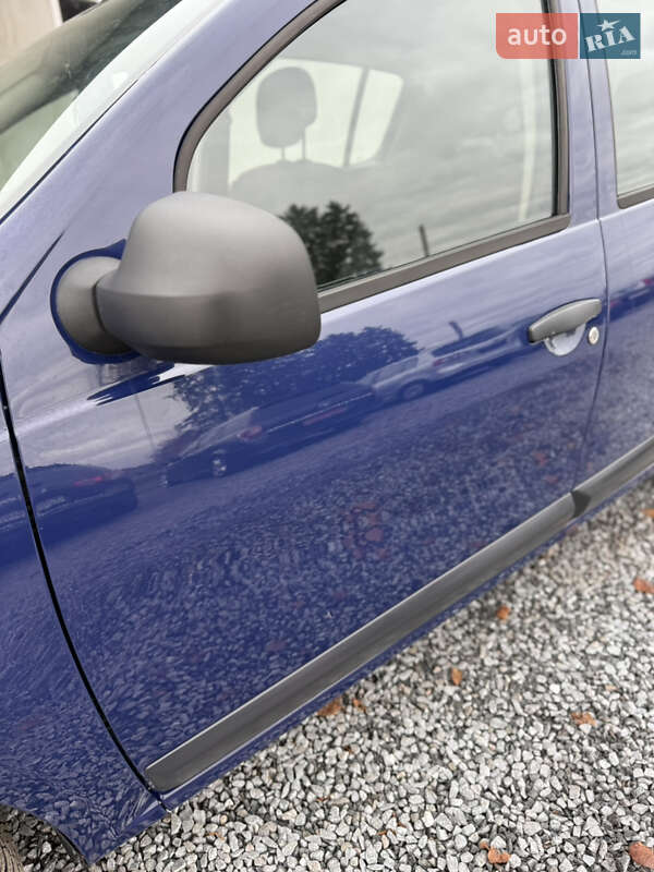 Хетчбек Dacia Sandero 2009 в Луцьку фото 56 Хетчбек Dacia Sandero 2009 в Луцьку