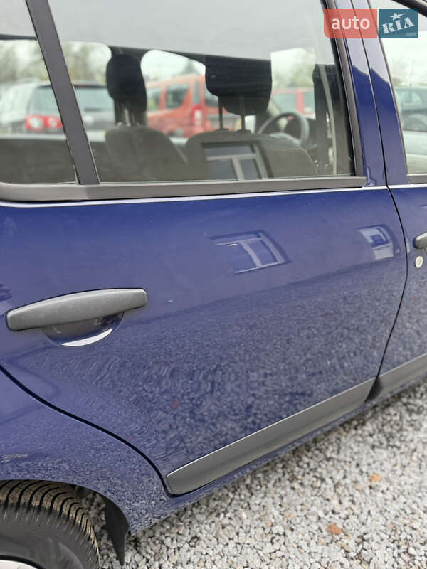 Хетчбек Dacia Sandero 2009 в Луцьку фото 64 Хетчбек Dacia Sandero 2009 в Луцьку