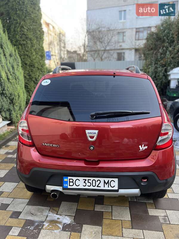 Хэтчбек Dacia Sandero 2011 в Львове