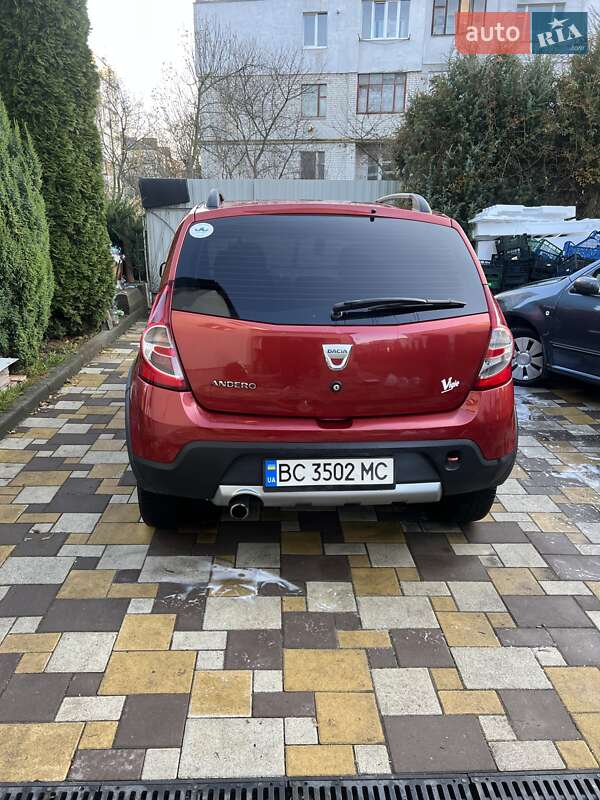Хэтчбек Dacia Sandero 2011 в Львове